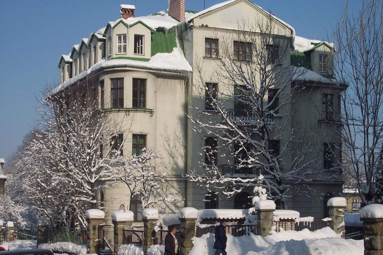 Dom Turysty Pttk W Bielsku - Bialej Hotel Bielsko-Biala Exterior photo